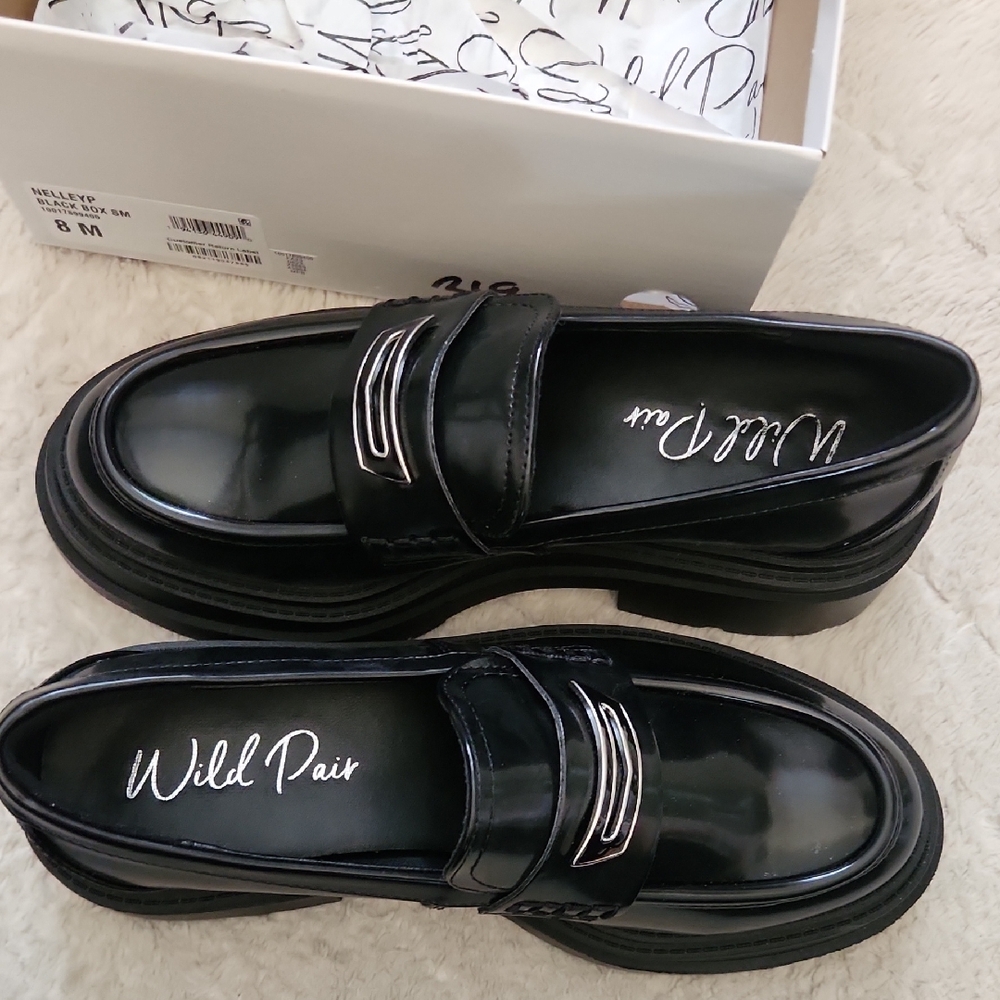Wild Diva Black Patent Loafers with Silver Accent